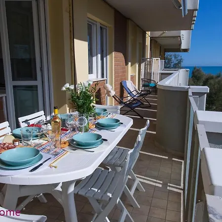דירה Virgi Con Vista Mare A By Yohome פסארו